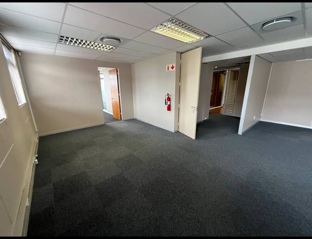 201M² OFFICE TO LET IN CENTURY CITY